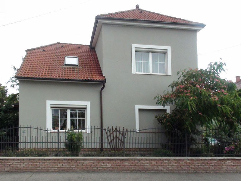 Rodinné domy a střechy na klíč
